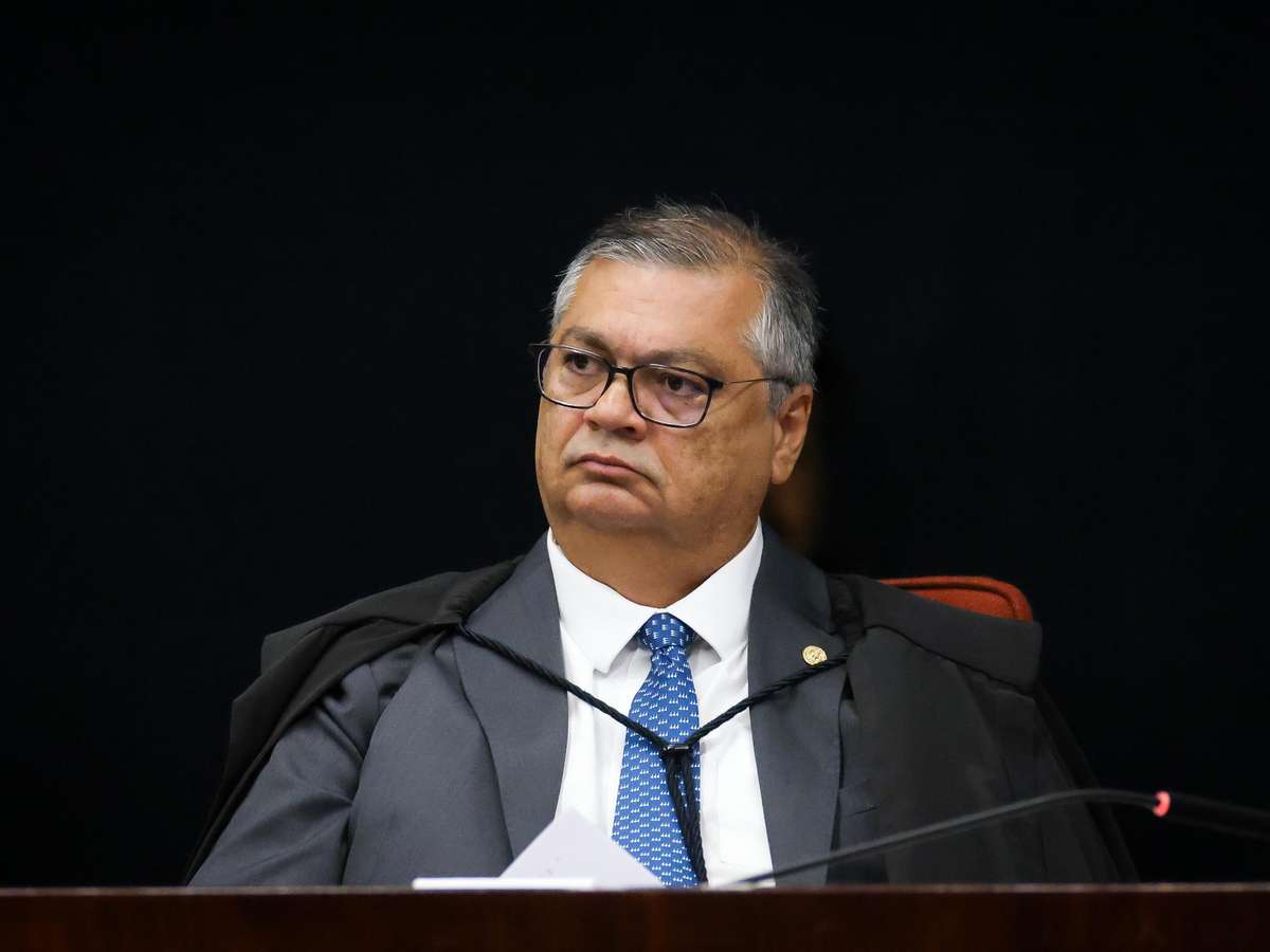Reação de Dino acontece 24 horas após decisão de Mendonça sobre diretor da PF