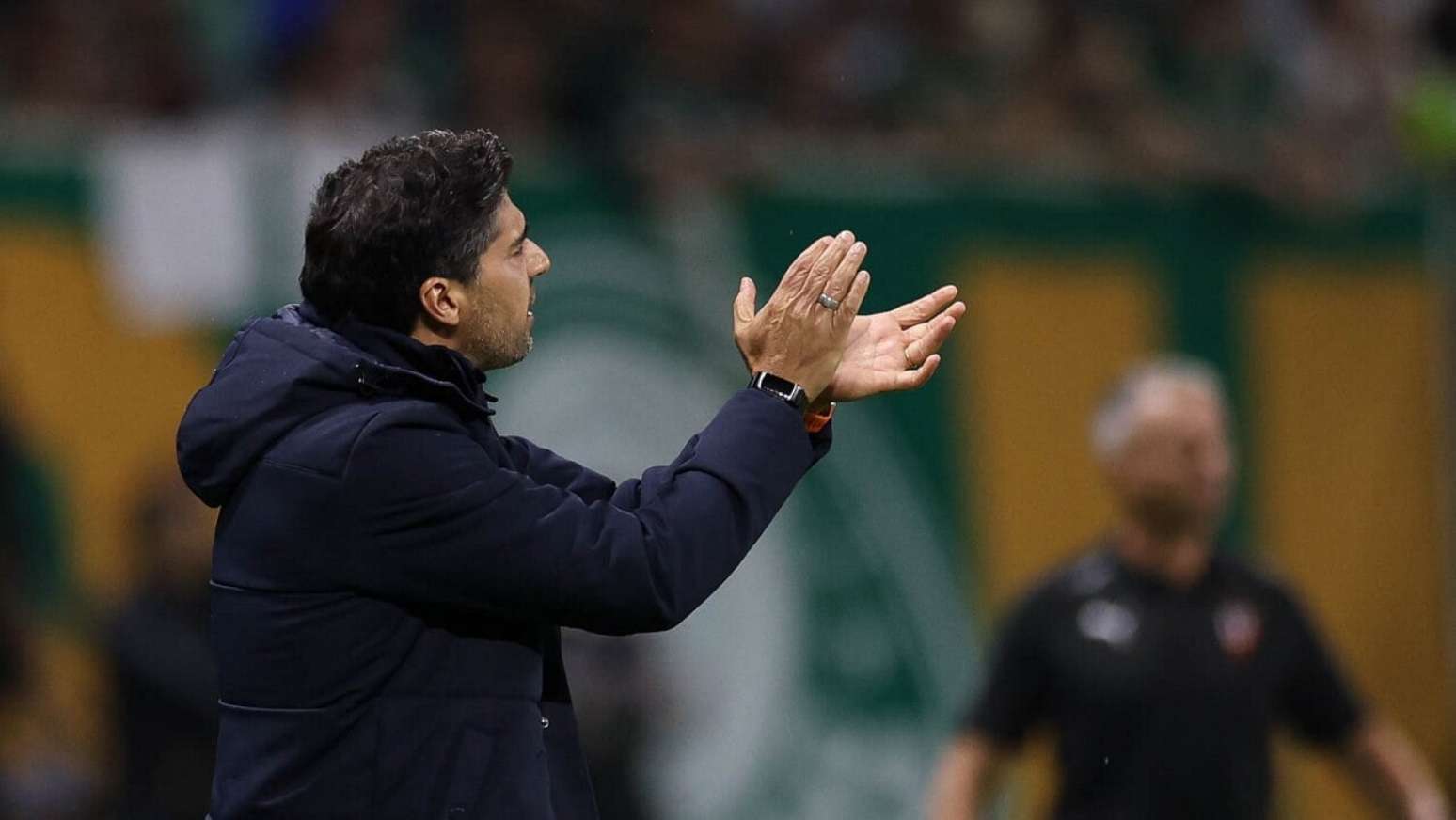 Abel Ferreira conversou com familiares antes do pedido de desculpas &ndash;