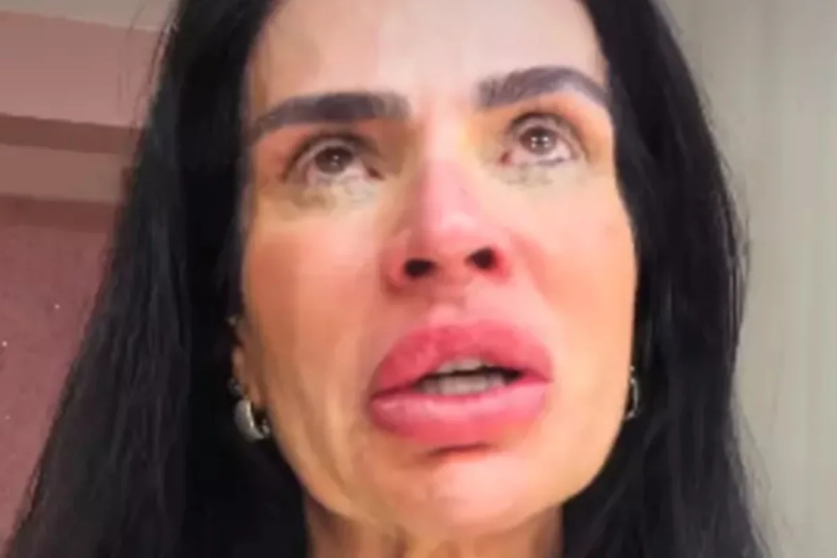 Solange Gomes chora após filha deixar A Fazenda e dispara: "Maldita"