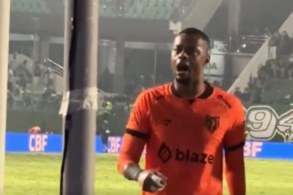 Paulo Vítor, goleiro do Atlético-GO - Metrópoles