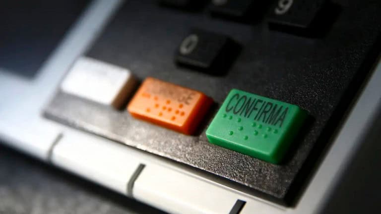 Vídeos falsos e IA superam fake news como ameaça à democracia, alerta novo guia do CGI.br