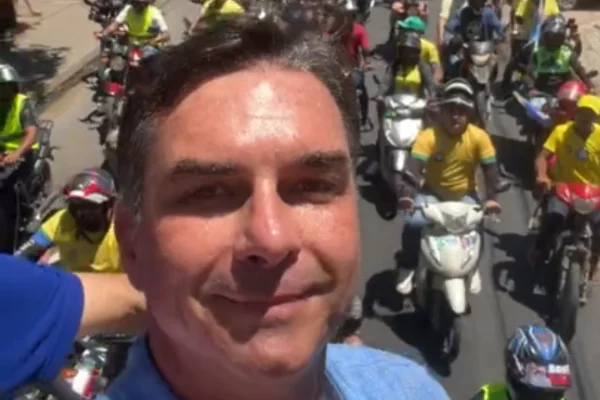 Após proibição de bets, Flávio diz que Lula "está desesperado"