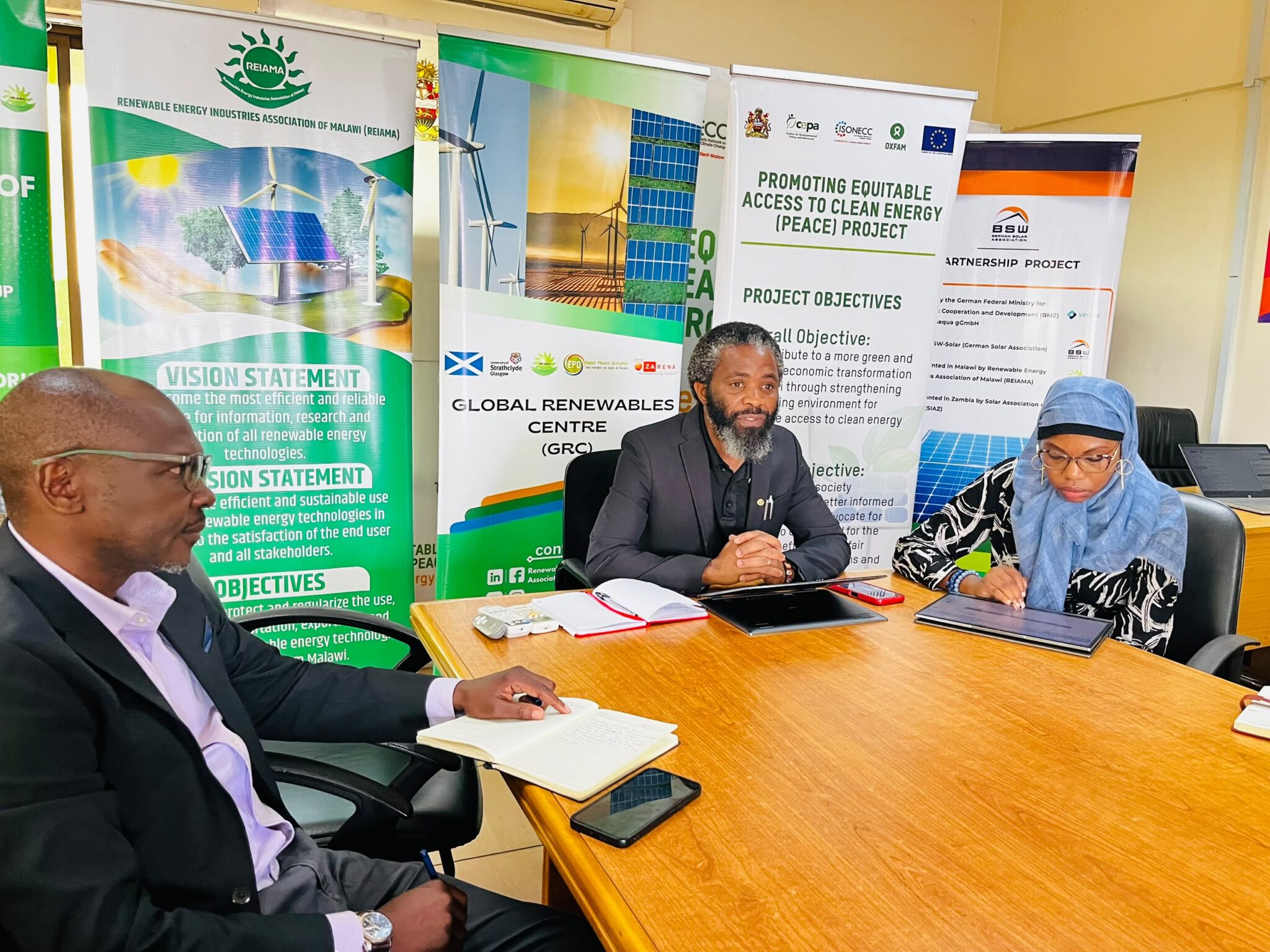 Mhonie (centre): “There is need for mindset change to improve energy supply”