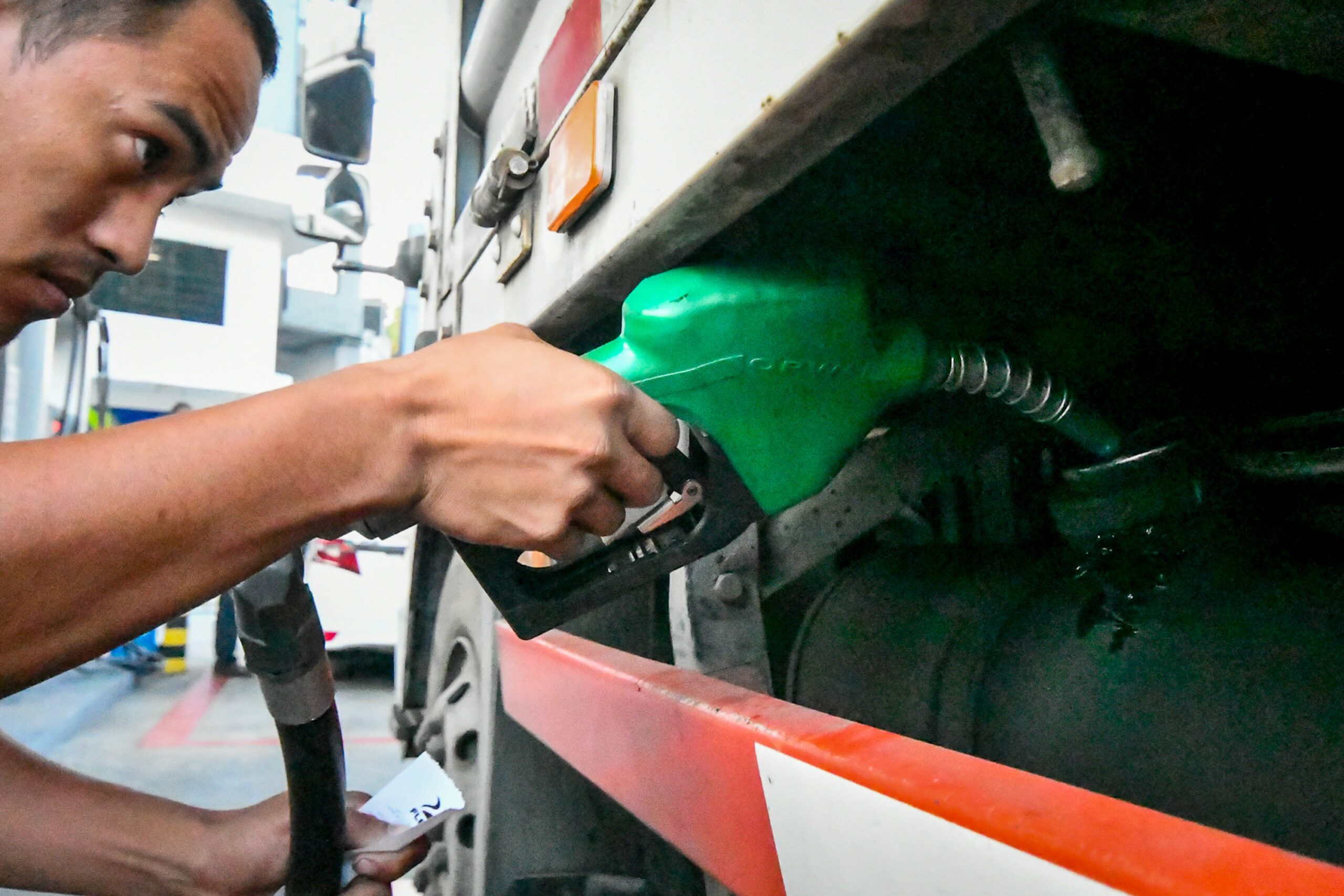 Mideast oil exports rebound in September as Saudi Arabia boosts shipments