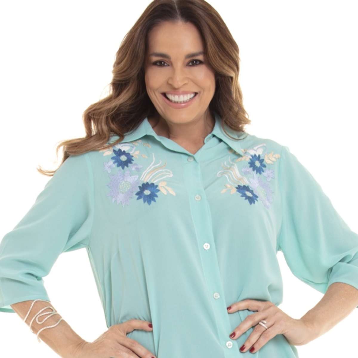 Suzy Rêgo estrela campanha de moda com nova silhueta mais magra e se diz livre para vestir o que quer