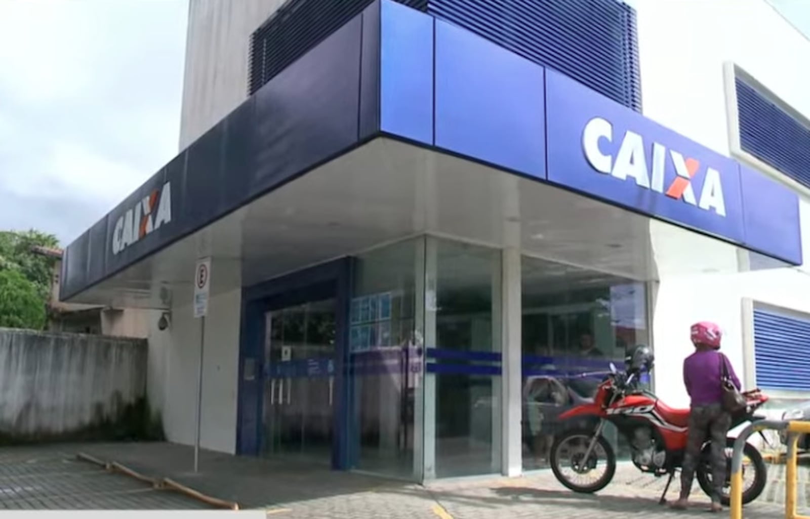 Imagem da matéria: TST determina fim da greve dos empregados da Caixa e atividades retornam nesta quarta-feira