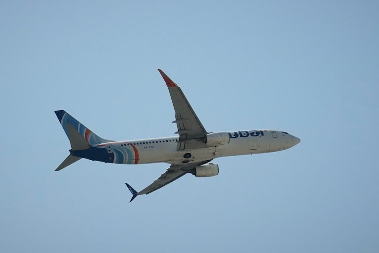 ‘Sangue por toda parte’: passageiros relatam horror em voo para Israel após piloto ser esfaqueado