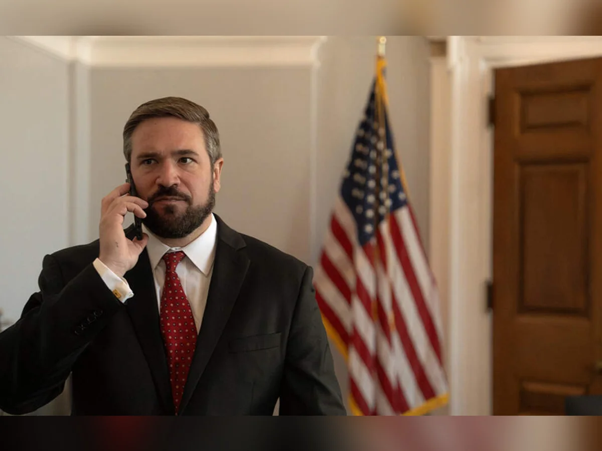 Vice-diretor do FBI renuncia em meio à reestruturação da agência
