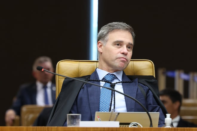 Mendonça defende remoção de posts sobre Flávio e Nossa Senhora, mas veta bloqueio de perfis