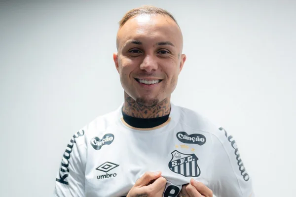 Cebolinha aponta chateação com Flamengo como motivo para fechar com Santos