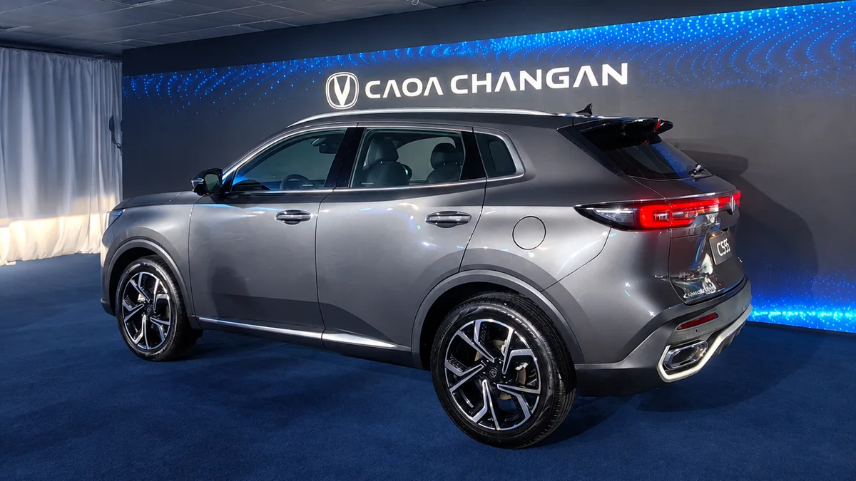 Imagem da matéria: CAOA Changan lança SUV médio CS55 no Brasil por R$ 144.990 com opção híbrida plug-in flex