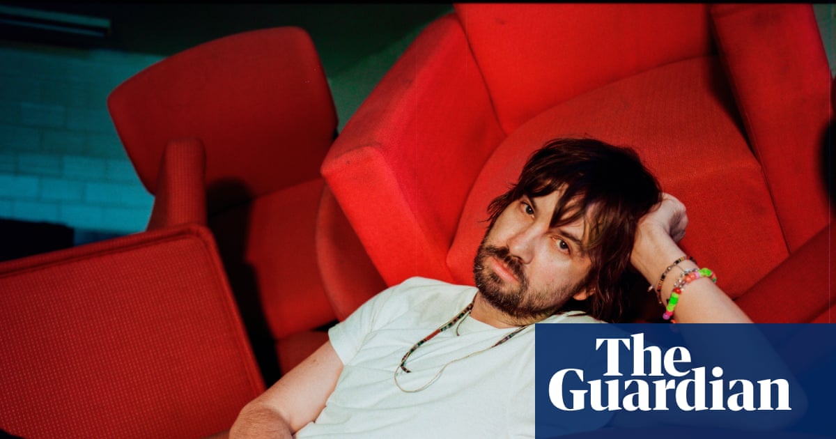 O vocalista do Tame Impala anuncia que não assinará mais autógrafos devido a colecionadores 'agressivos'