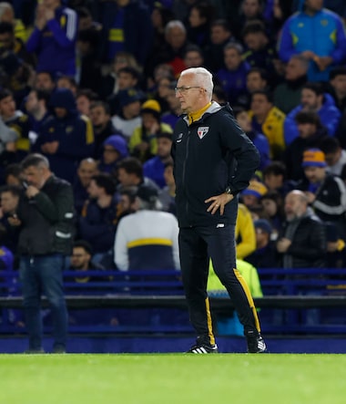 Dorival lamenta derrota na Sul-Americana, mas destaca evolução do São Paulo: ‘Estamos no caminho’