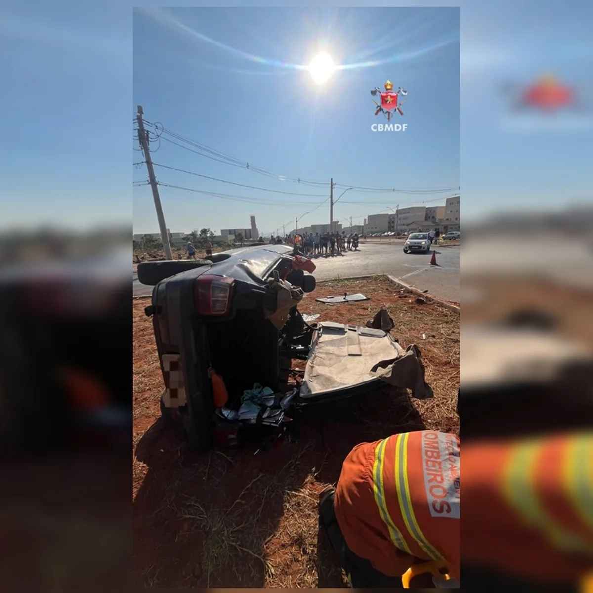 Acidente entre dois carros deixa motorista e passageira feridas no Paranoá