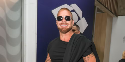Ricky Martin desembarcando no RJ Foto: AGNEWS