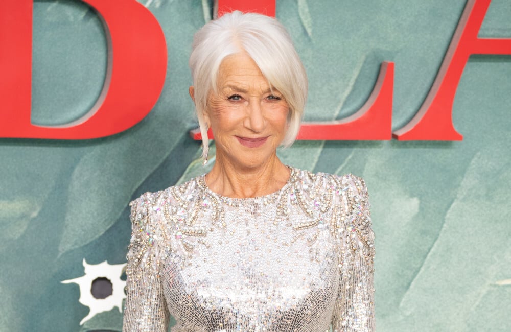 Aos 81 anos, Helen Mirren diz que evita médicos e recorre à IA para tirar dúvidas sobre saúde