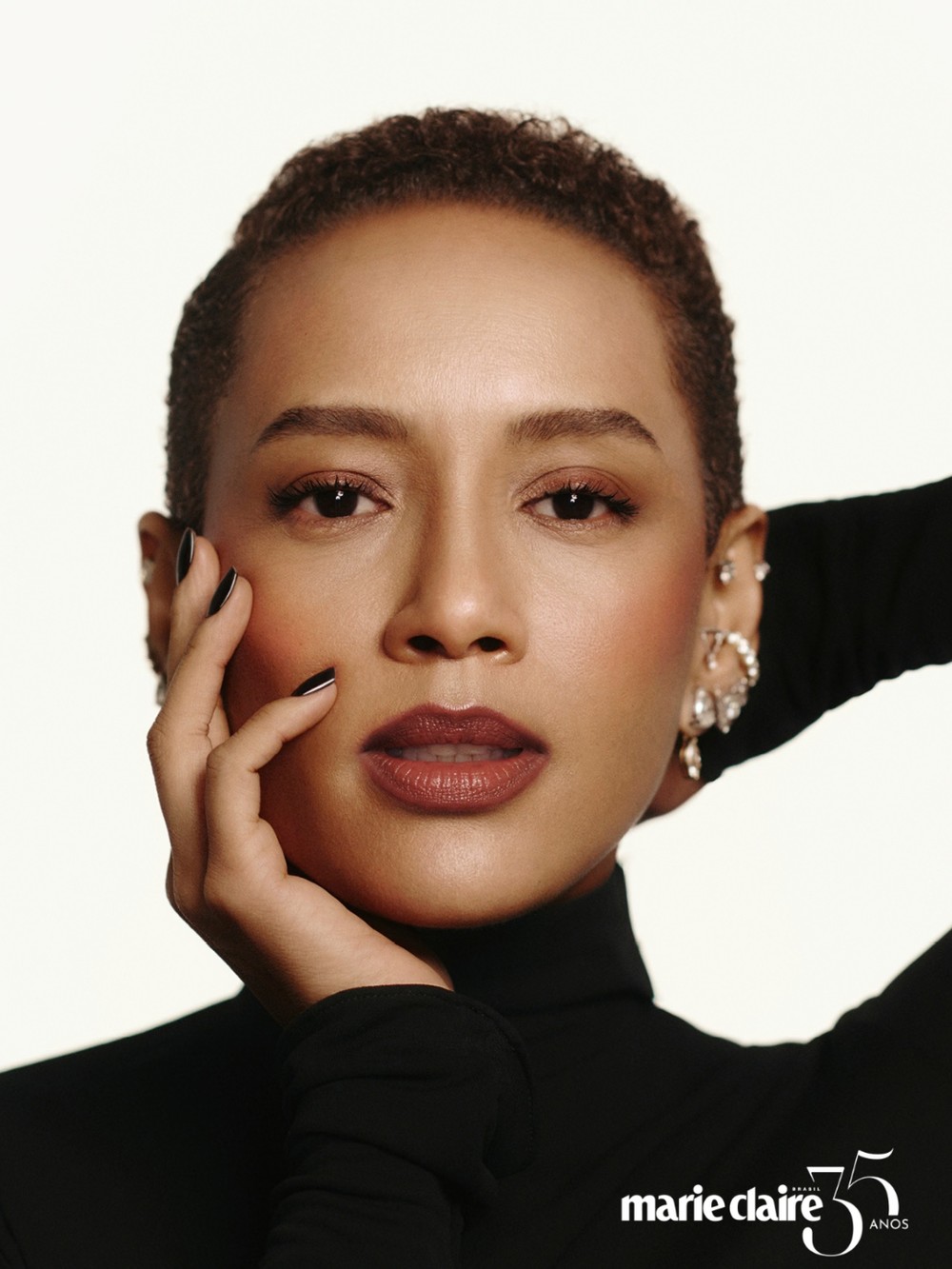 Taís Araujo reflete sobre identidade, beleza e a decisão de mudar o visual aos 47 — Foto: Hudson Rennan (FSag)
