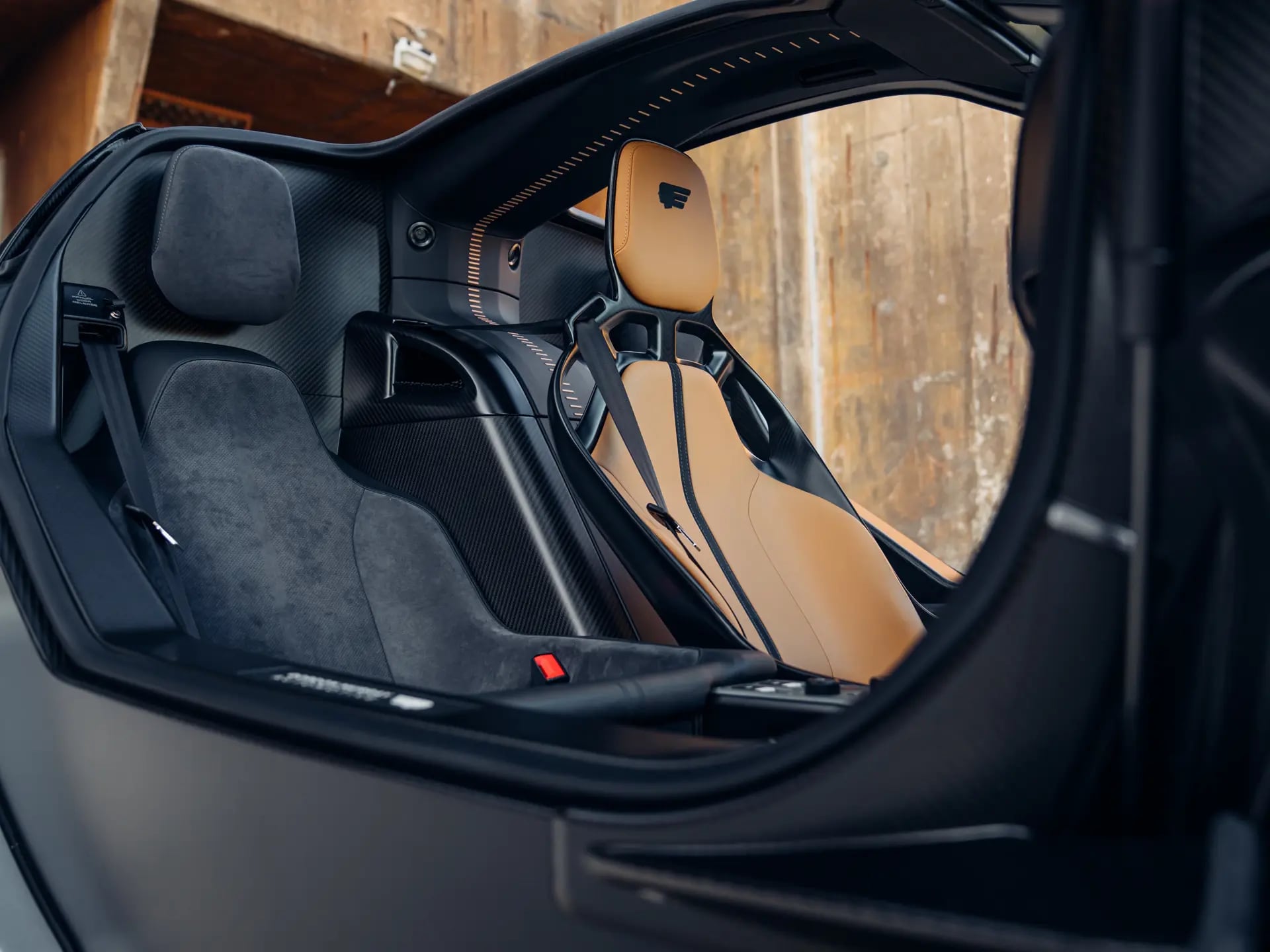 Playboys vão disputar sucessora de McLaren F1 rara, que tem só o ‘banco do piloto’ e vale R$ 31 mi