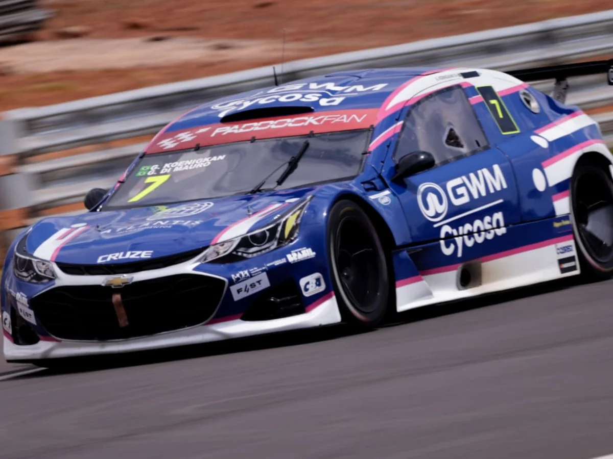 Gabriel Koenigkan é campeão da Stock Light após 3º lugar em Brasília