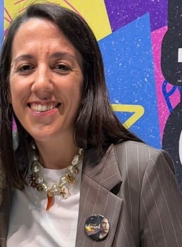 Autora Elena Armas escolhe lado em ‘Crepúsculo’ e brinca: ‘Podem me cancelar’