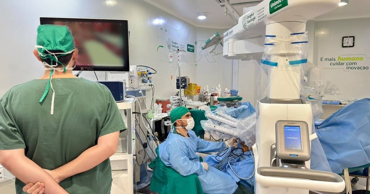 Unimed João Pessoa alcança marca de 100 cirurgias robóticas e consolida pioneirismo em telecirurgia