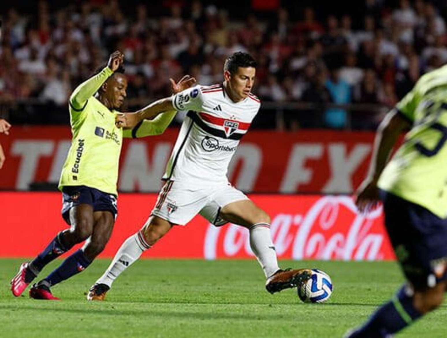 Em 2023, S&atilde;o Paulo caiu nas quartas de final da Sul-Americana para a LDU &ndash;
