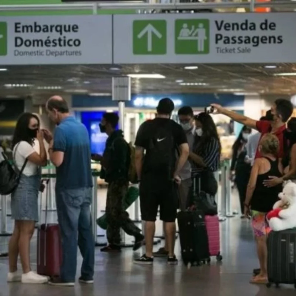 Buraco na pista de Confins provoca atrasos e cancelamentos em voos do DF