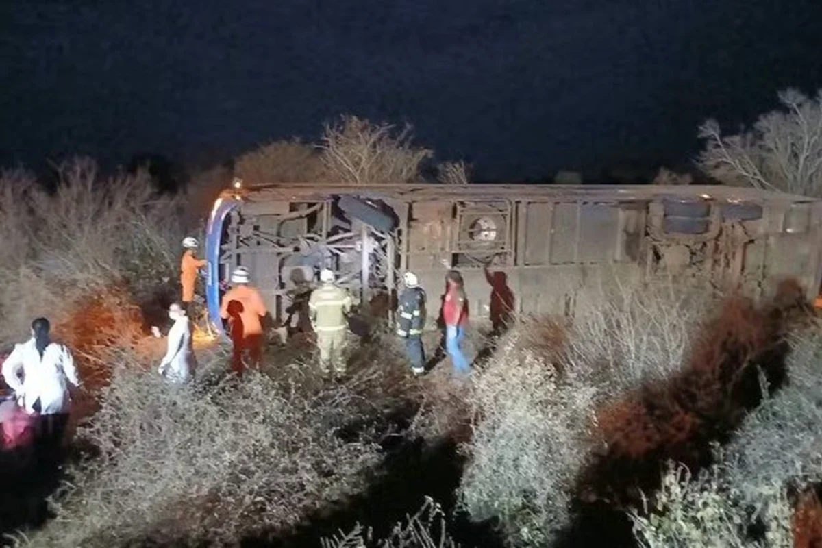 Acidente com ônibus deixa ao menos 7 mortos na Bahia