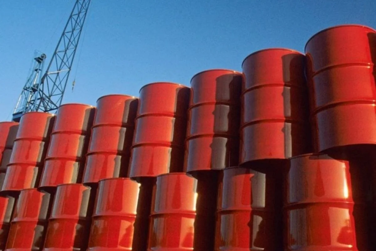 Imagem da matéria: Petróleo volta a passar de US$ 100 com elevação de tensão no Oriente Médio