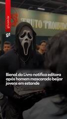 Bienal do Livro notifica editora após homem mascarado beijar jovens em estande