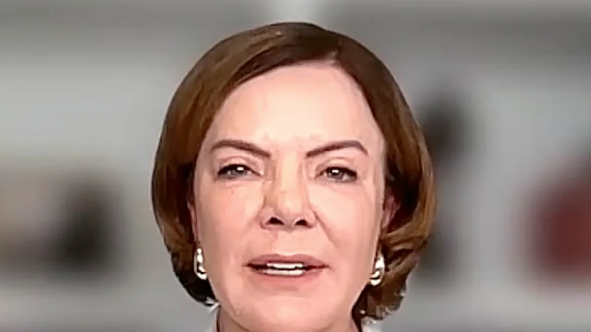 Gleisi: decisão de Dino sobre Nossa Senhora garante liberdade de opinião