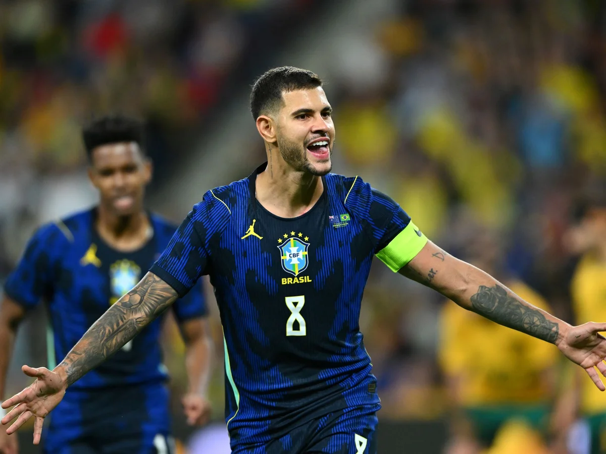 Bruno Guimarães explica troca na cobrança de pênalti: "Ancelotti mandou"