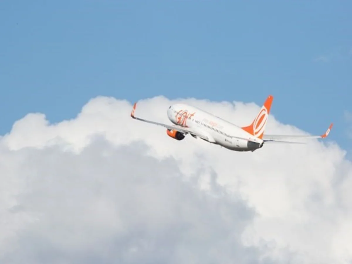 Avião da Gol com destino ao Rio apresenta problema e retorna a Confins