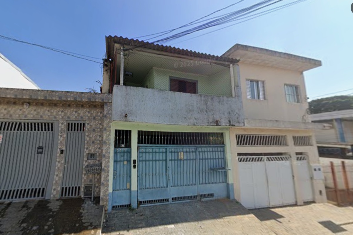 Imagem colorida mostra sede de ONG que recebeu emenda mas foi pega na mentira ao culpar as chuvas por nao executar projeto | Metrópoles