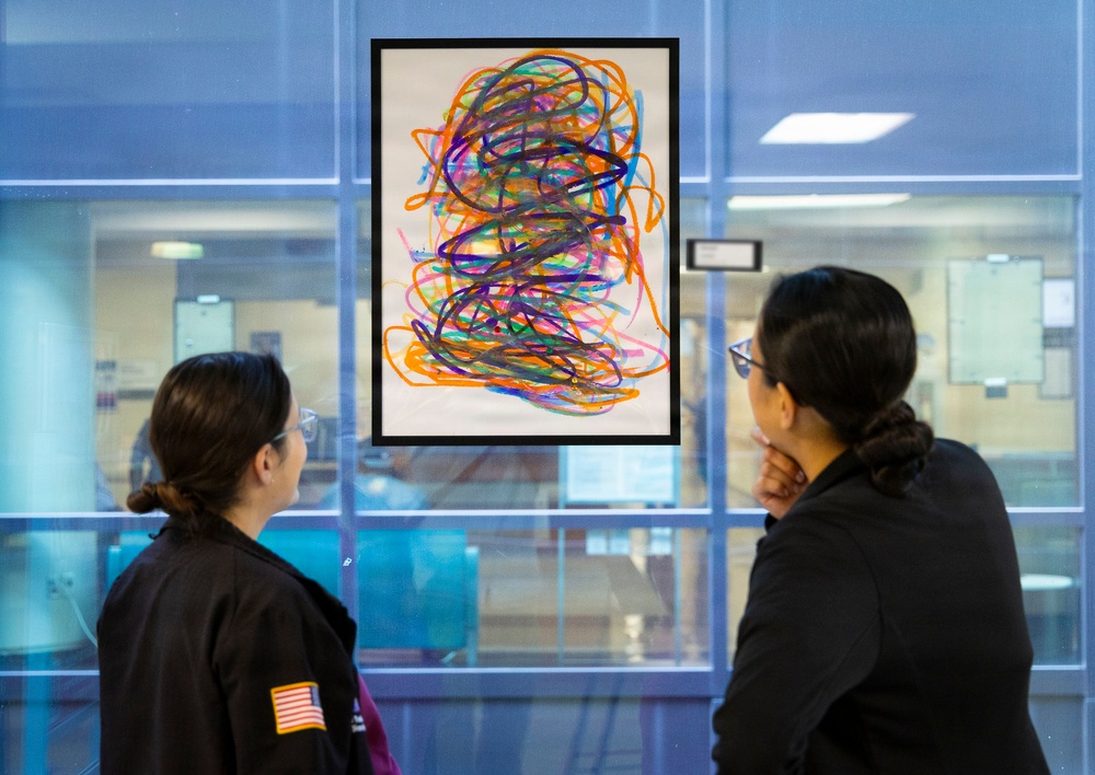 Imagem relacionada à notícia: Walter Reed abre a exposição de arte do mês de consciência sobre o câncer infantil