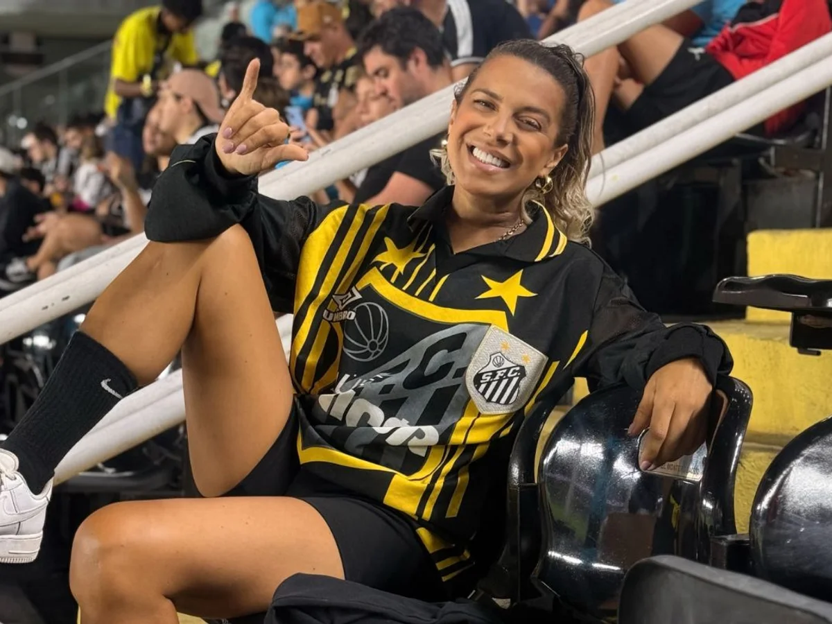 Torcedores do Santos se despedem e prestam homenagens à Naty Potira