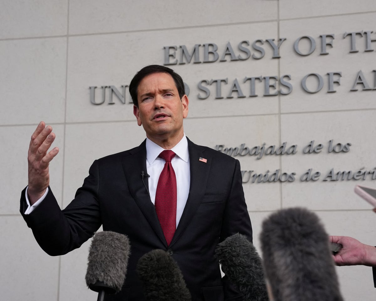 Rubio diz que os EUA trabalharão com aliados para combater o tráfico de drogas, enquanto três pessoas são mortas na última operação contra barcos