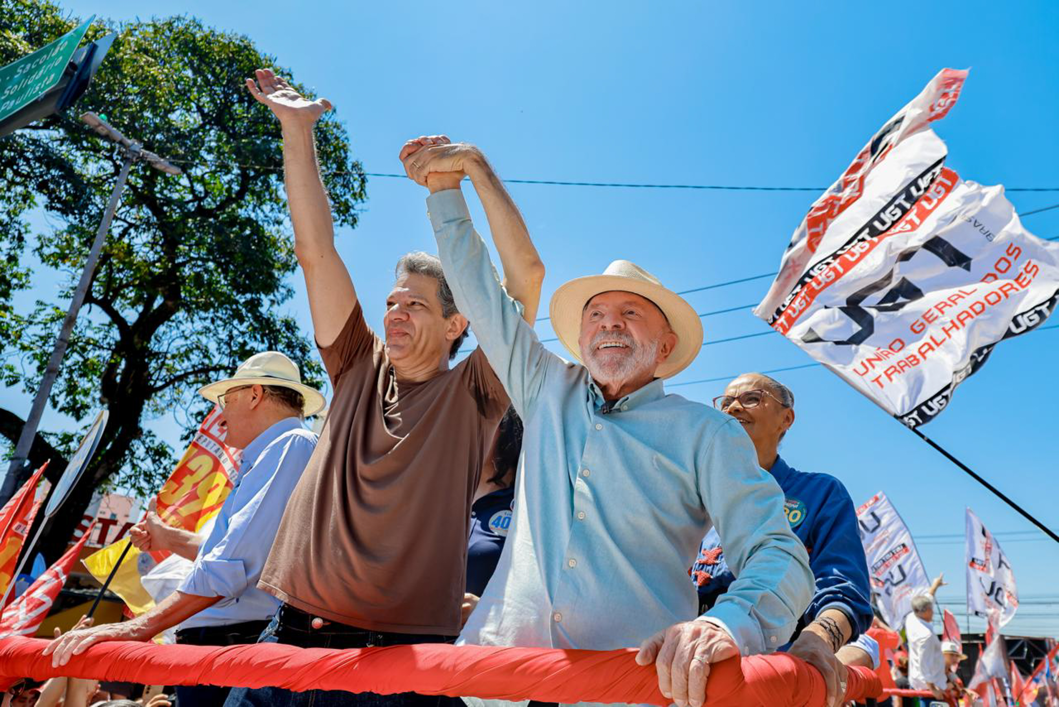 Ao lado de Lula, Haddad defende fim das bets e diz que medida vai dar ‘tempo livre’ à população