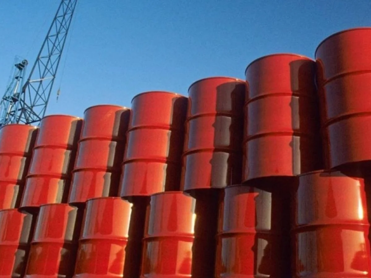 Petróleo volta a passar de US$ 100 com elevação de tensão no Oriente Médio