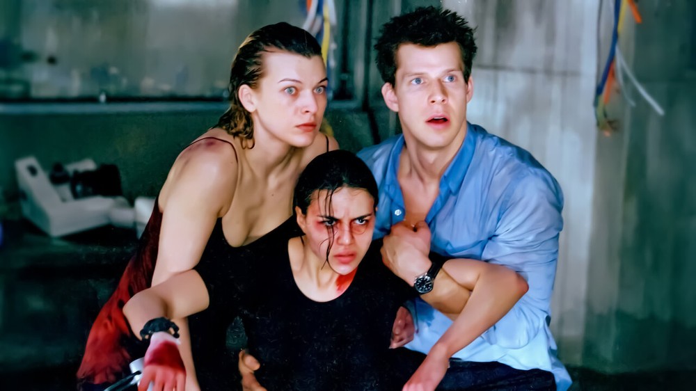 Resident Evil: O Hóspede Maldito lançou a franquia RE nos cinemas — Foto: Reprodução/IMDb