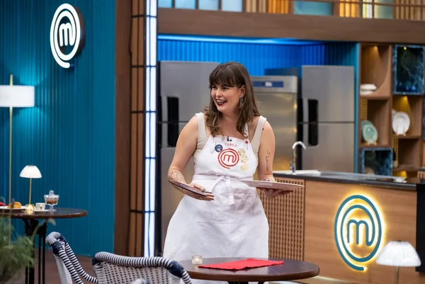 MasterChef: Carla chora e desabafa após receber ameaças de morte