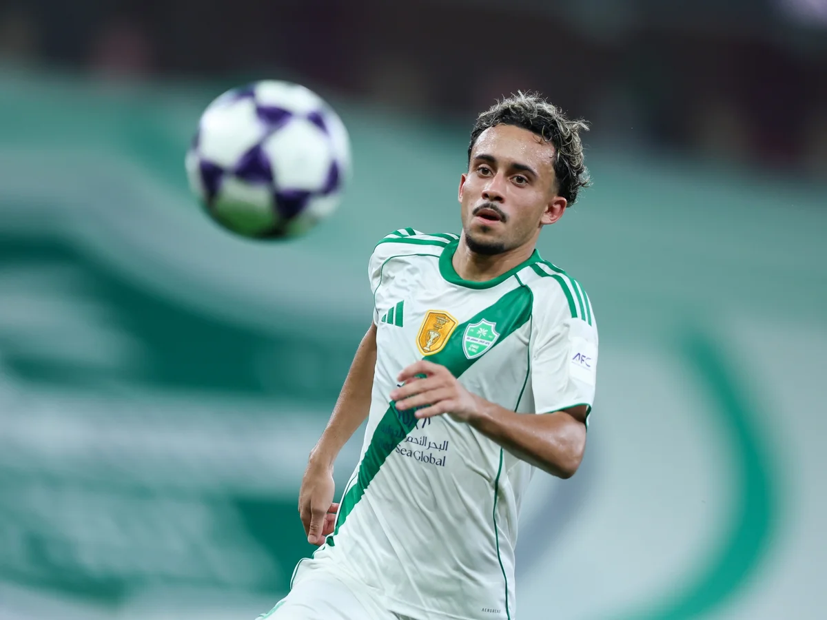 Ex-Flamengo apaga fotos no Al-Ahli e reforça desejo por volta ao Brasil