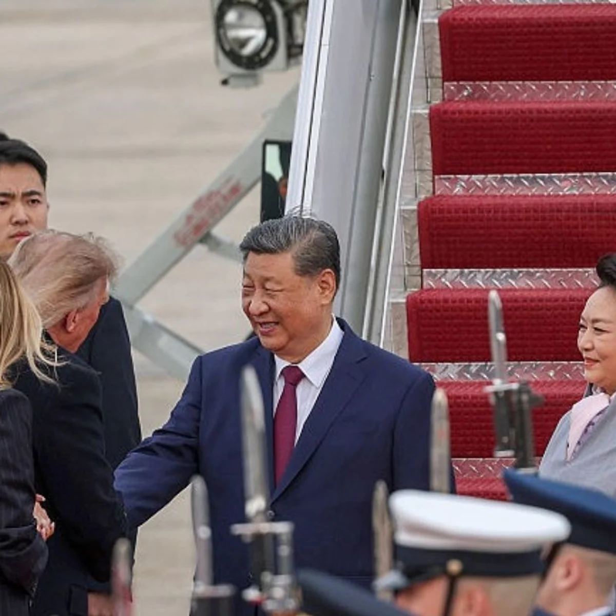 Antes de reunião de Trump e Xi, China pede "cautela extrema" sobre Taiwan