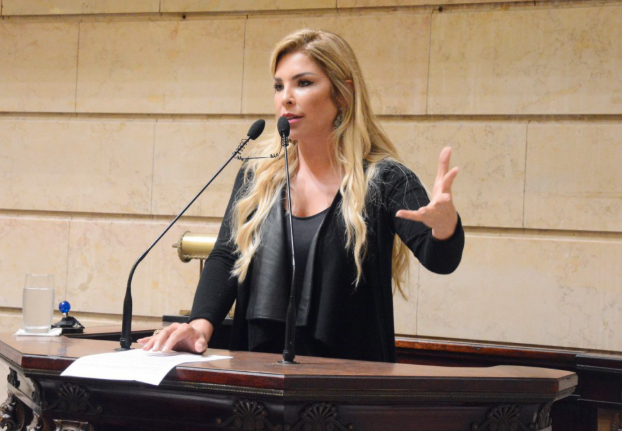 Justiça determina prisão de Verônica Costa, a ‘Mãe Loira do Funk’, por tortura contra ex-marido