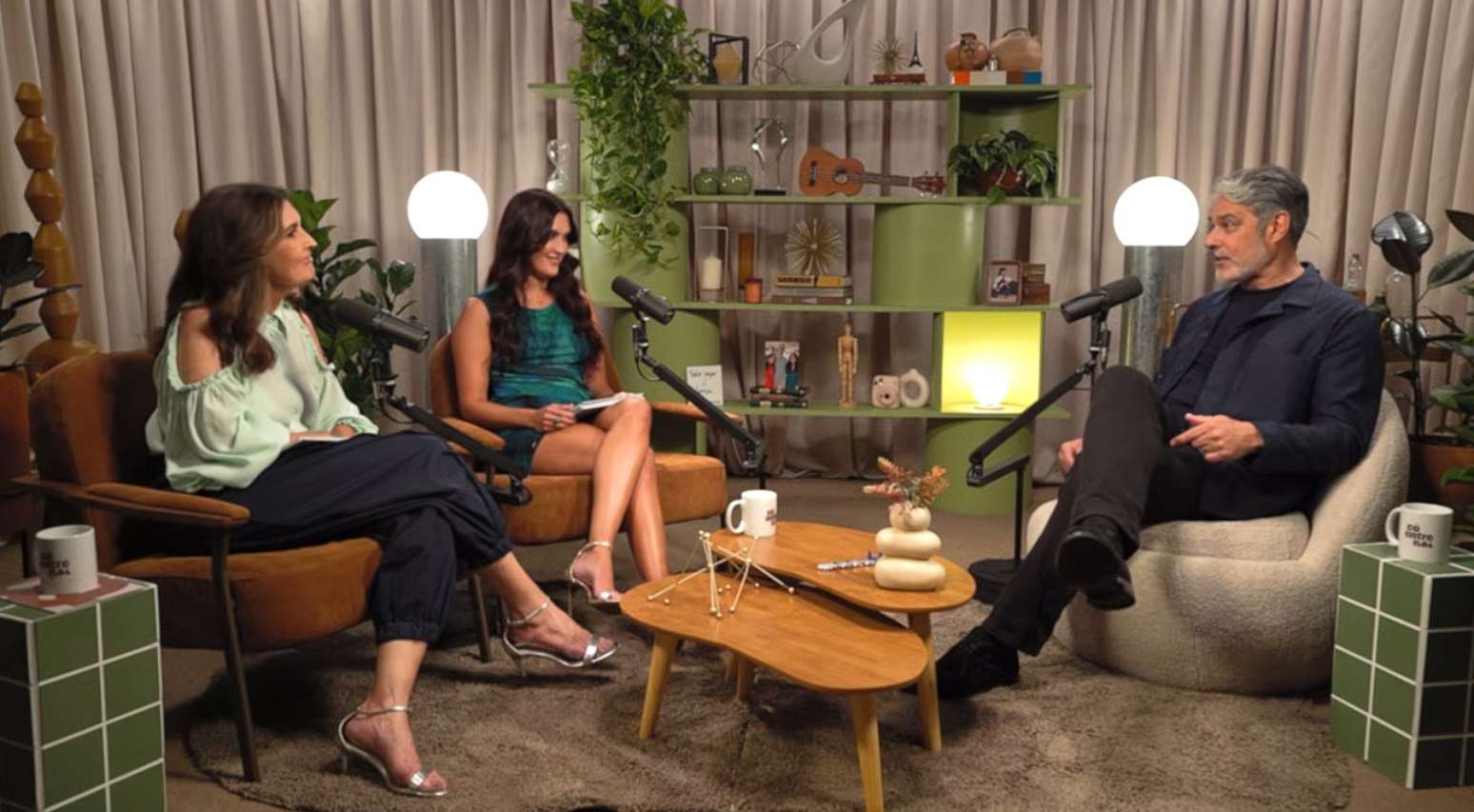 Bonner foi o convidado de estreia da nova temporada do canal 'Cá Entre Nós', de sua ex-mulher, Fátima Bernades, e da filha deles, Bia Bonemer