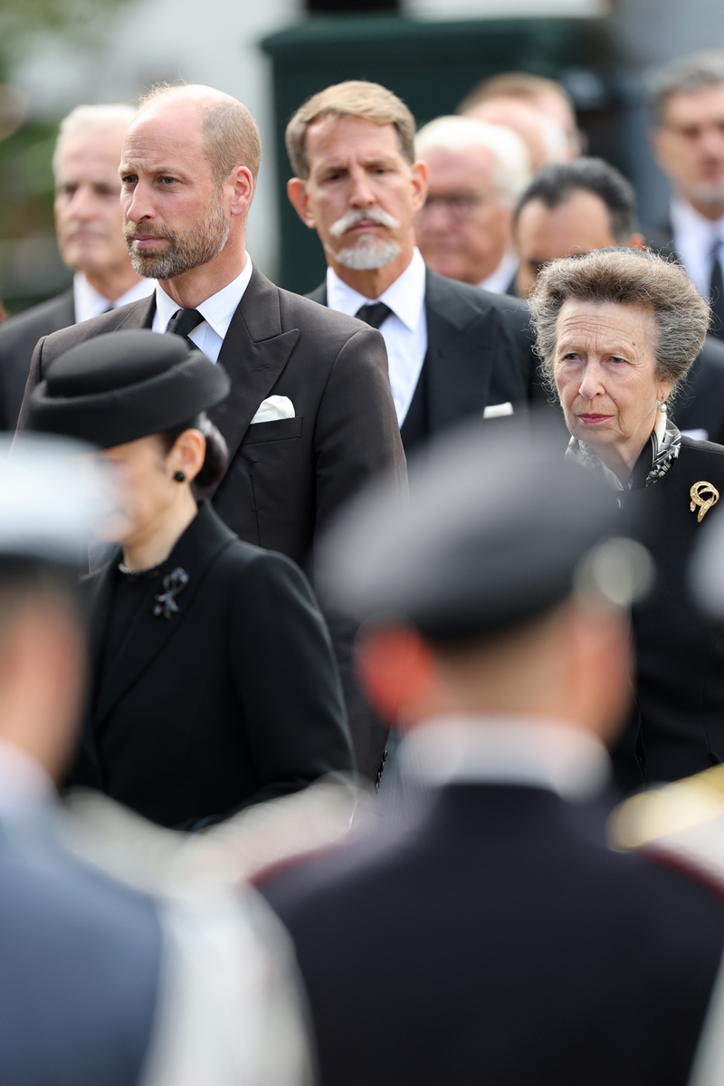 De "neto" preso a William: veja quem esteve no funeral do rei Harald V