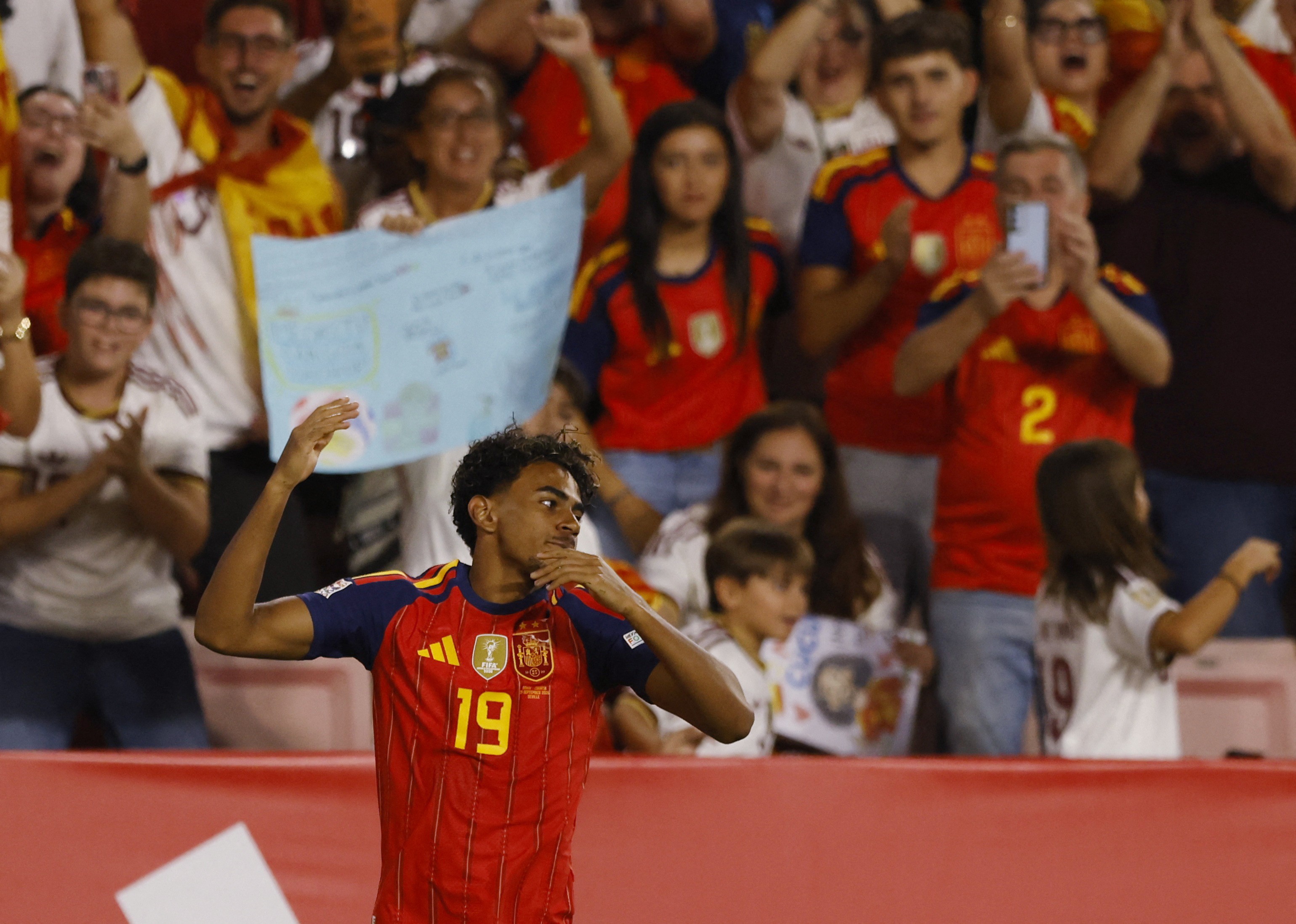 "Obra de arte" em 70 segundos e 25 passes: confira o golaço da Espanha contra a Croácia