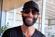 Gusttavo Lima ostenta novo visual e web rasga elogios: "Cara de menino"