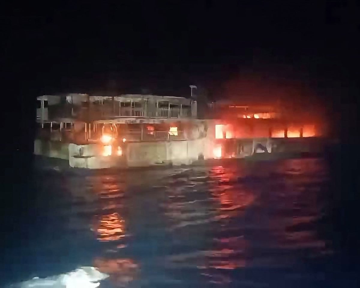 Incêndio mortal em ferry nas Filipinas deixa dezenas de pessoas desaparecidas