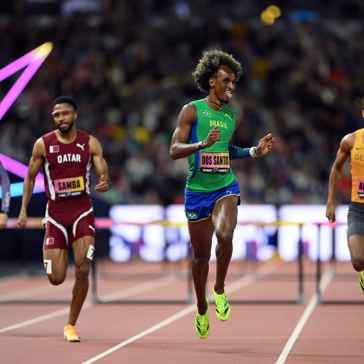 Alison dos Santos conquista novo recorde na semi dos jogos Sul-Americanos